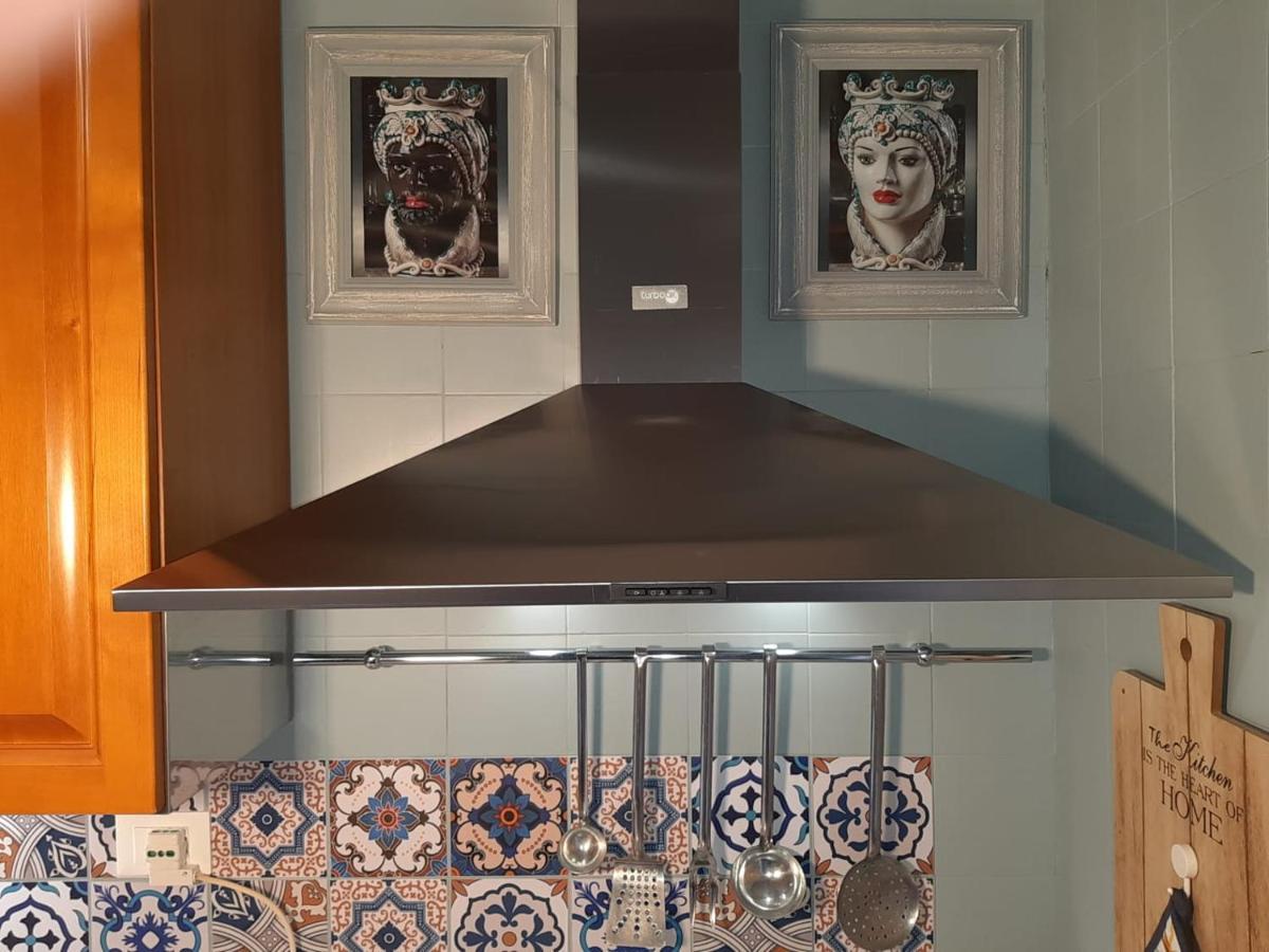 Il Moro Di Sicilia Apartment ترميني إميرسي المظهر الخارجي الصورة